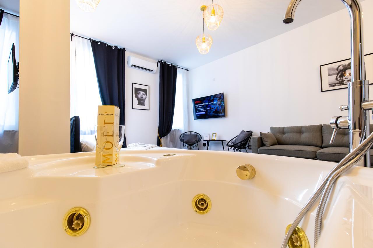 Appartement Munì Boutique Flat à Naples Extérieur photo
